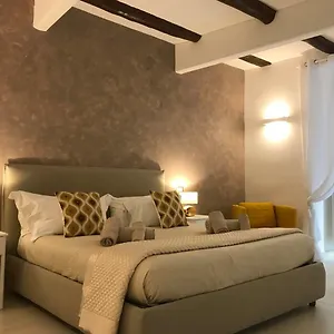 Apartment Plebiscito, Naples