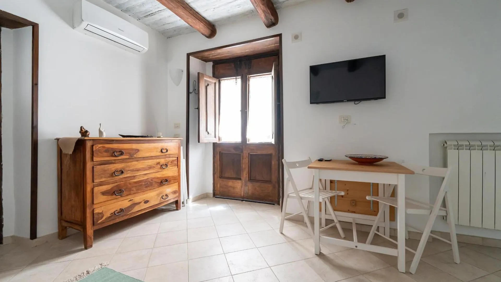 Maison Cassano Charme Apartment Naples
